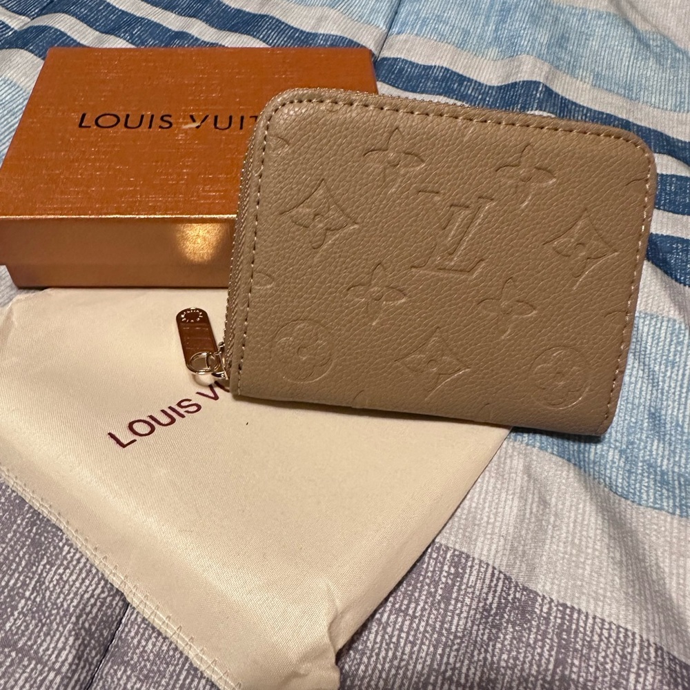 LV wallet new